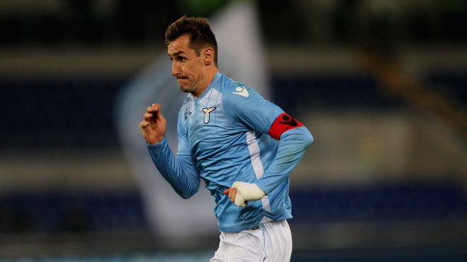 维克多·穆尼奥斯：重拾进球感觉，点燃奥萨苏纳的希望之火（维克多·穆尼奥斯找回进球手感，重燃奥萨苏纳的希望）