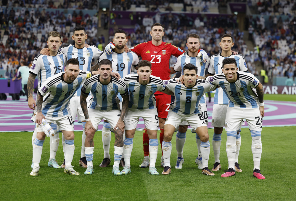 卡利亚里主帅：我在球员时代盯防过C罗，那真是令人激动（卡利亚里主帅：球员时期曾贴身盯防C罗，那一次令我热血沸腾）