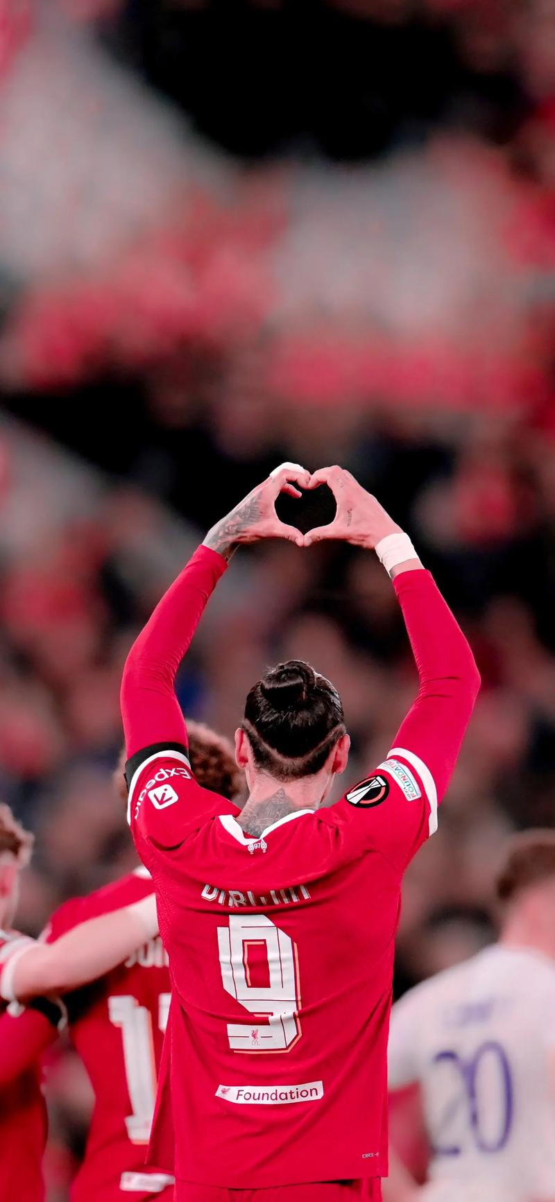 英格兰U21队11月大名单：里科-刘易斯、小贝林、吉滕斯入选（英格兰U21公布11月名单：里科-刘易斯、小贝林、吉滕斯在列）