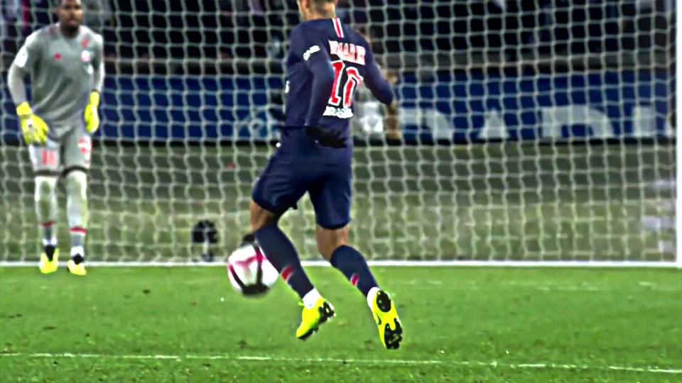 巴塞罗那在逆境中重振旗鼓，佩德里与拉菲尼亚成关键（巴萨逆境反弹，佩德里与拉菲尼亚成致胜功臣）