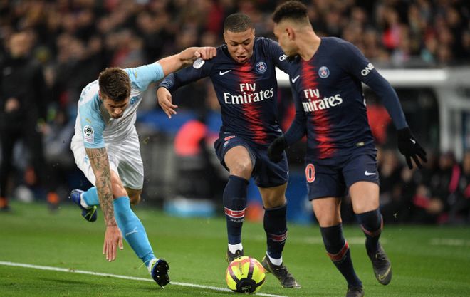 里程碑！字母哥生涯总得分来到21000分（字母哥生涯总得分突破21000分大关）