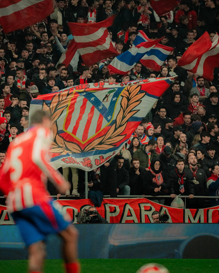 西班牙大名单：亚马尔领衔，奥尔莫在列，卡瓦哈尔、佩德里伤缺（西班牙公布名单：亚马尔成焦点，奥尔莫入选，卡瓦哈尔与佩德里因伤缺阵）