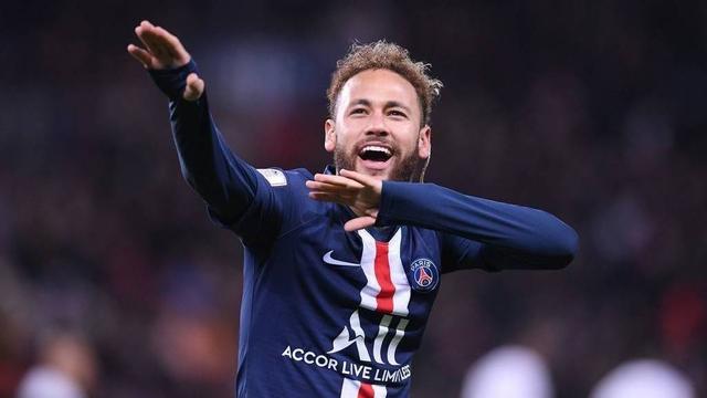 五万人齐喊他的名字，太燃（五万人同声呼名，燃爆现场）