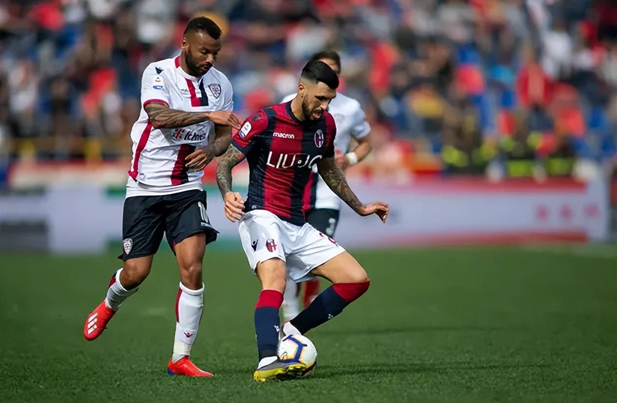 北京国安足协杯夺冠，法比奥荣膺金靴，球员拼尽全力，彰显拼搏精神。（北京国安加冕足协杯冠军，法比奥夺金靴，全队鏖战诠释拼搏精神）