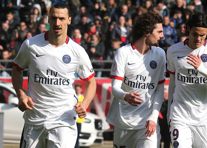 篮球NBA公布月最佳球员，榜单无悬念（NBA月度最佳球员出炉，结果毫无悬念）