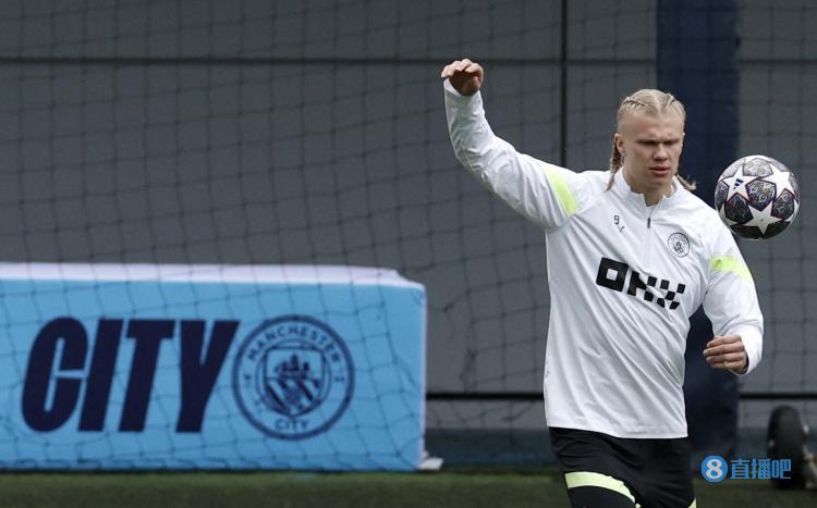 杨晨对话施拉普纳：中国球员不该只为钱踢球，留洋从乙级开始（杨晨与施拉普纳对话：中国球员不应唯钱是图，留洋应从乙级打起）